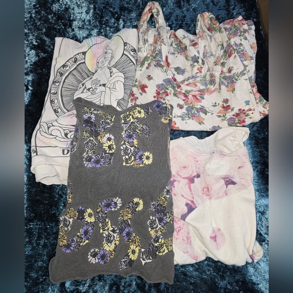 Set Of 4 Tops And One Dress Sz XS